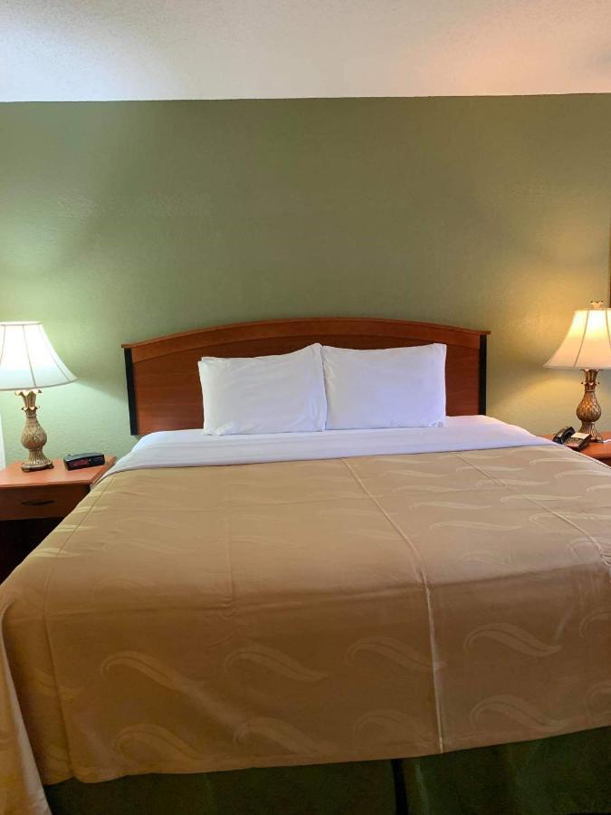 Quality Inn & Suites Prestonsburg Next To Mountain Arts Center Exterior photo